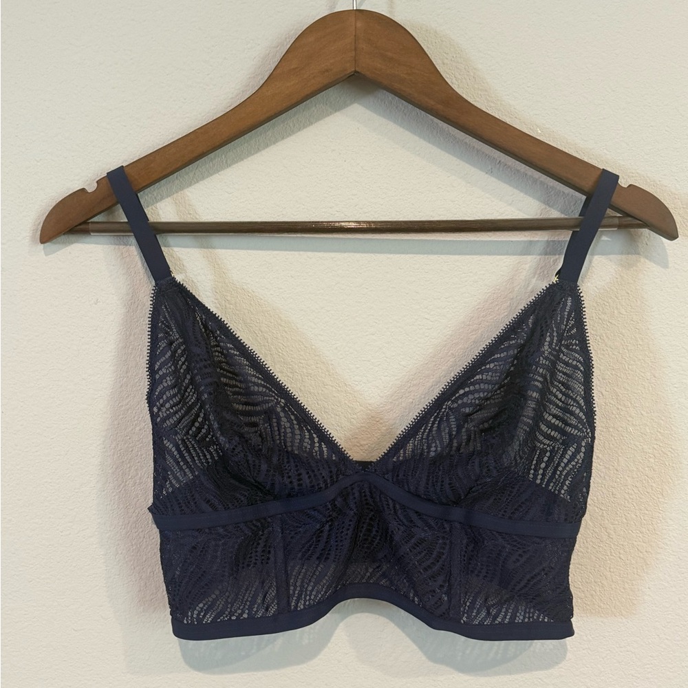 Victoria’s Secret Elegant Lace Bralette in Navy Blue Womens Sz‎ L